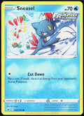 Sneasel 030/198 SWSH06: Chilling Reign Pokemon TCG LP